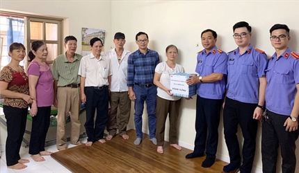 05 đơn vị Viện KSND cấp huyện tri ân các gia đình chính sách nhân dịp...